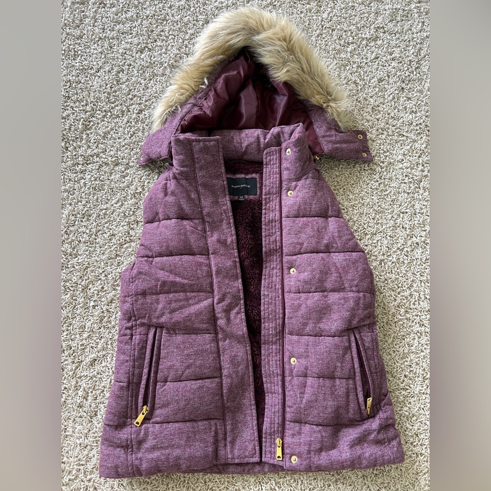 Banana Republic Women’s XS Purple Puffer Vest Jacket